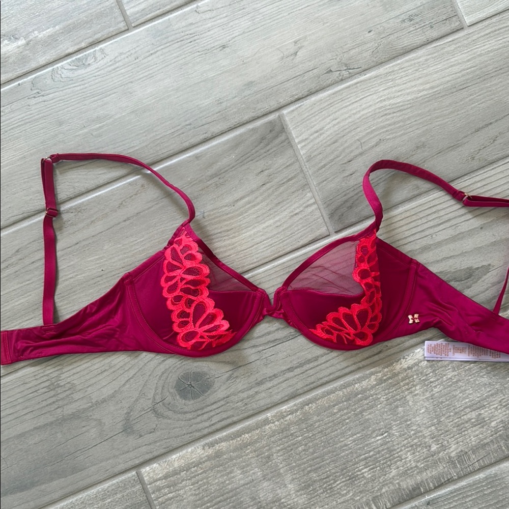 SAVAGE x FENTY lace bra